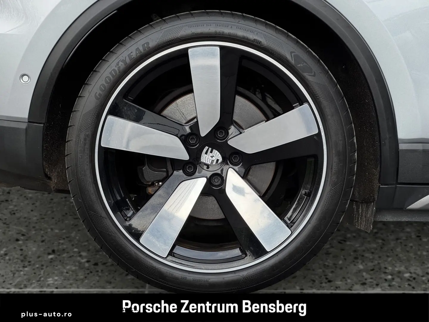 PORSCHE Macan 4 Electric
