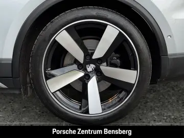 PORSCHE Macan 4 Electric