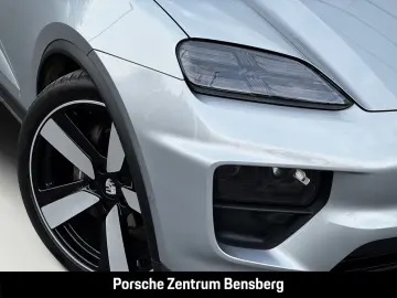 PORSCHE Macan 4 Electric