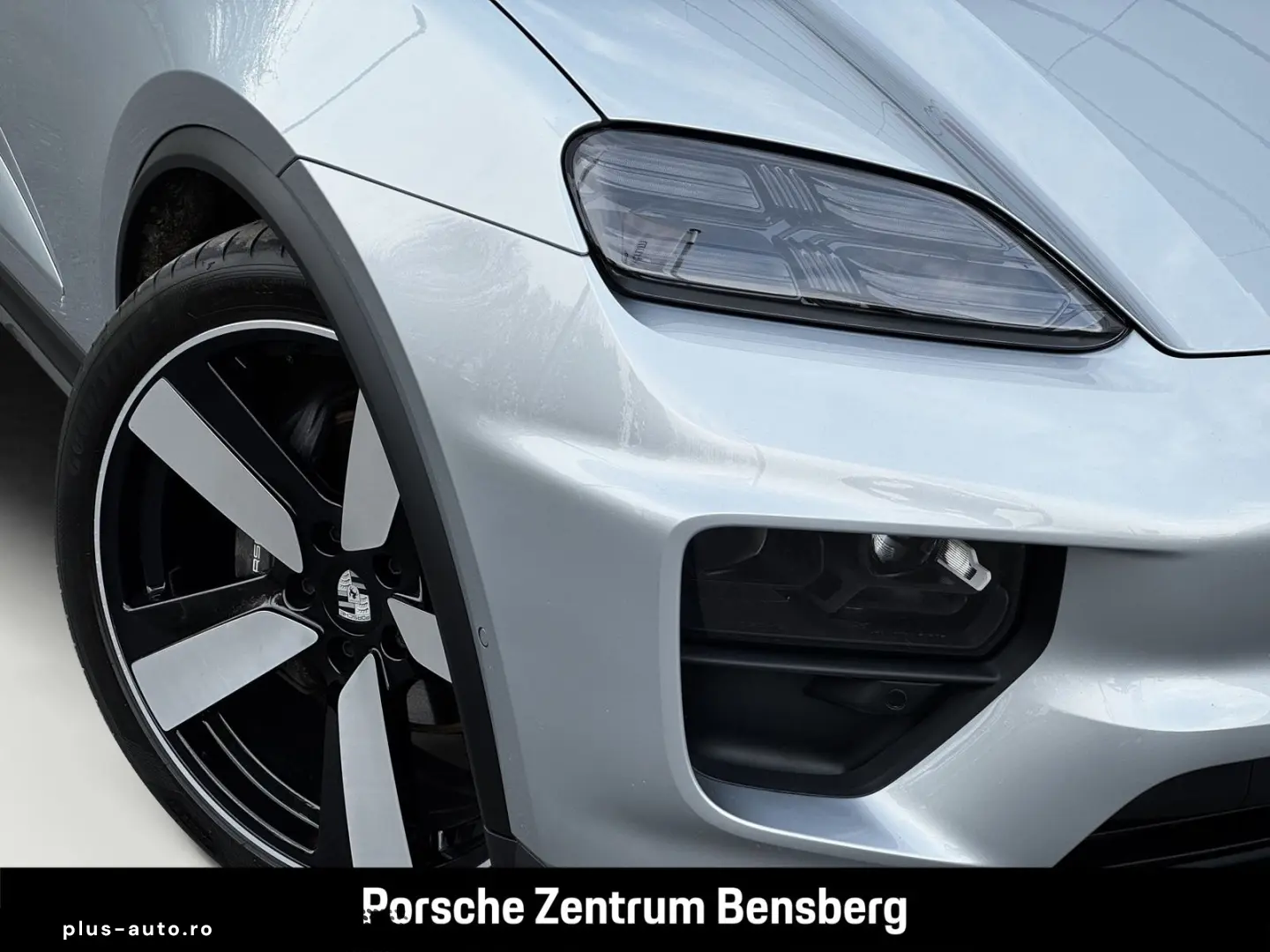 PORSCHE Macan 4 Electric