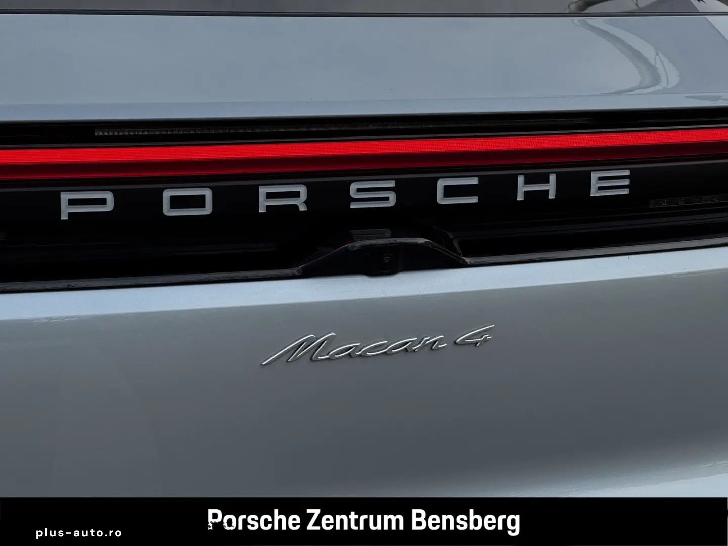 PORSCHE Macan 4 Electric
