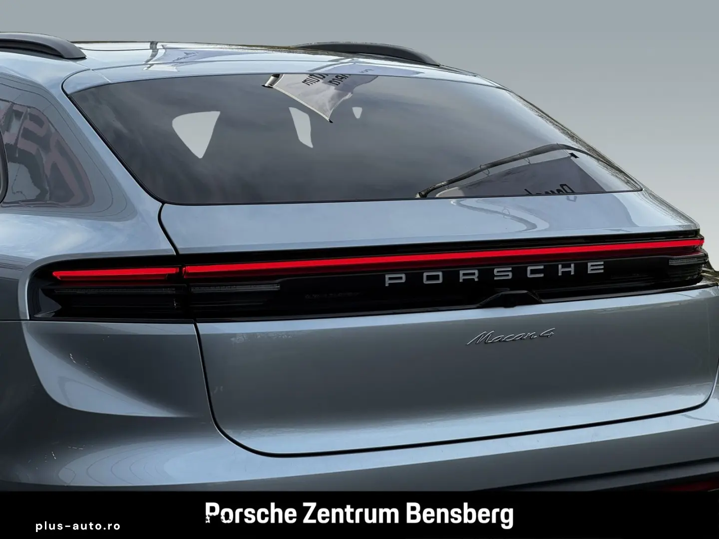 PORSCHE Macan 4 Electric