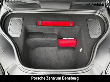 PORSCHE Macan 4 Electric
