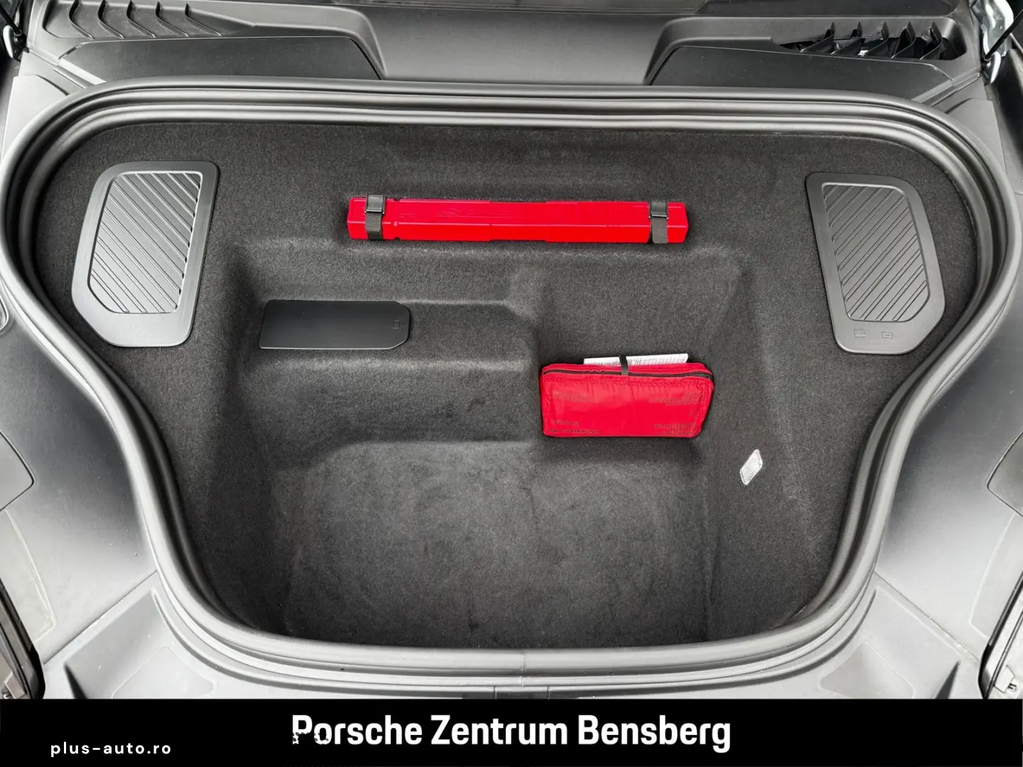 PORSCHE Macan 4 Electric