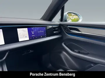 PORSCHE Macan 4 Electric