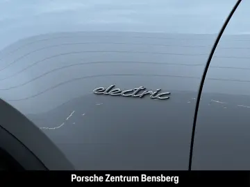 PORSCHE Macan 4 Electric
