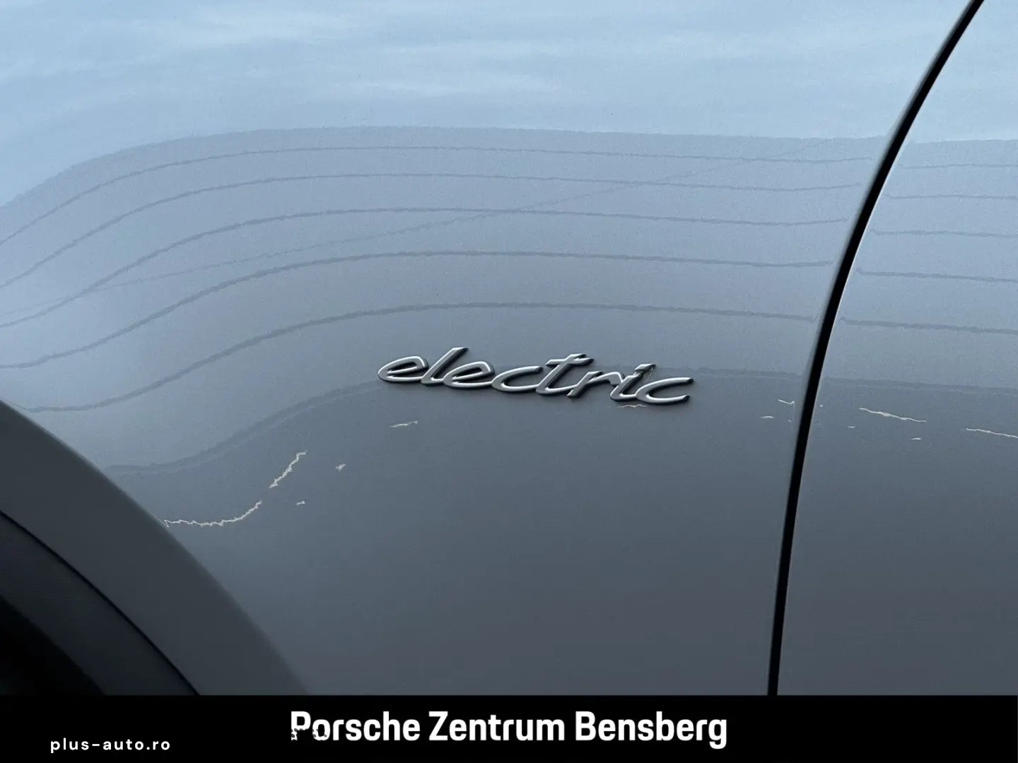 PORSCHE Macan 4 Electric