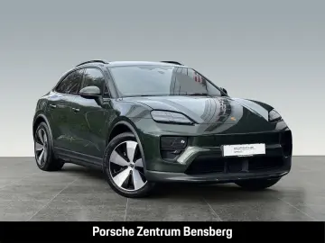 PORSCHE Macan 4