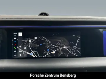 PORSCHE Macan 4