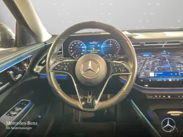 MERCEDES-BENZ E 300 de Avantgarde Adv.  PANO AHK FAHRASS 360