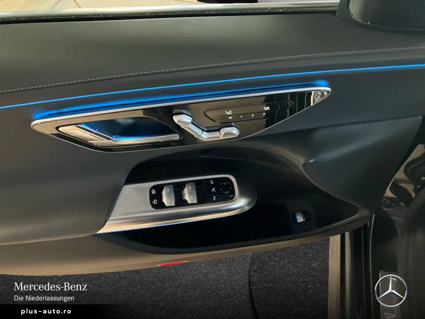 MERCEDES-BENZ E 300 de Avantgarde Adv.  PANO AHK FAHRASS 360