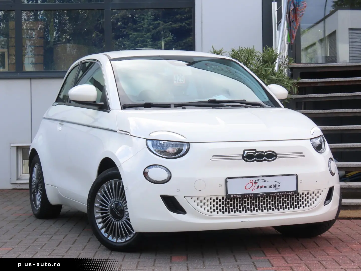 FIAT 500e 42 kWh Komfort-Paket Klimaauto. Carplay