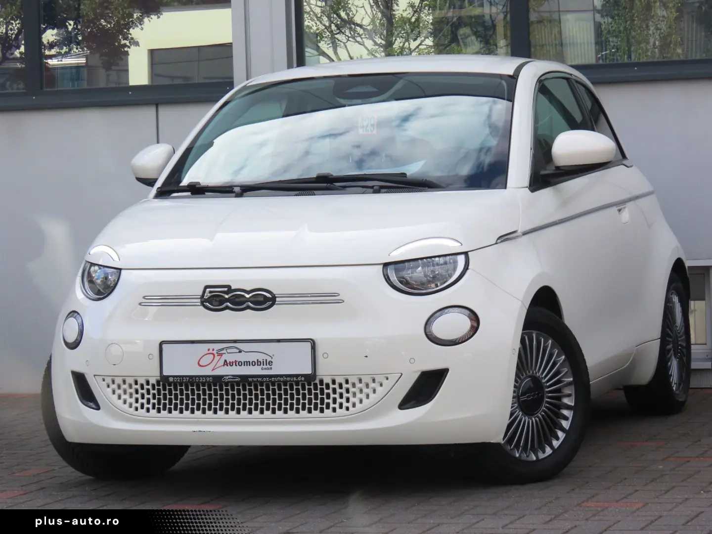 FIAT 500e 42 kWh Komfort-Paket Klimaauto. Carplay