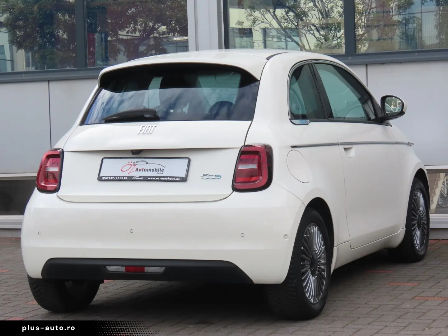 FIAT 500e 42 kWh Komfort-Paket Klimaauto. Carplay