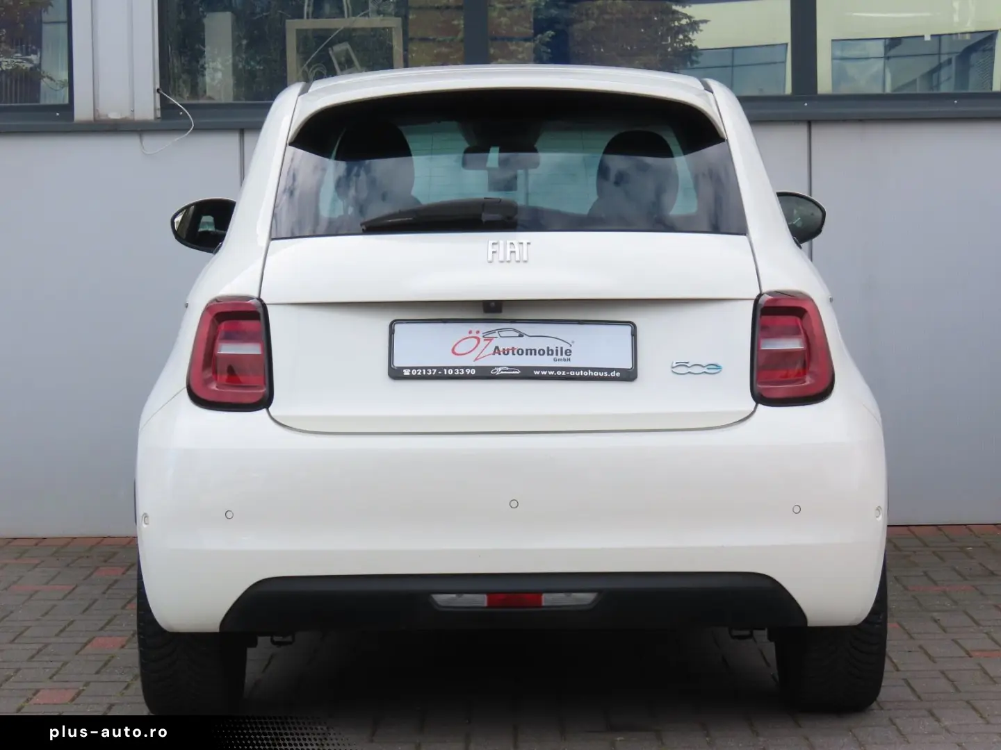 FIAT 500e 42 kWh Komfort-Paket Klimaauto. Carplay