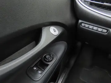 FIAT 500e 42 kWh Komfort-Paket Klimaauto. Carplay