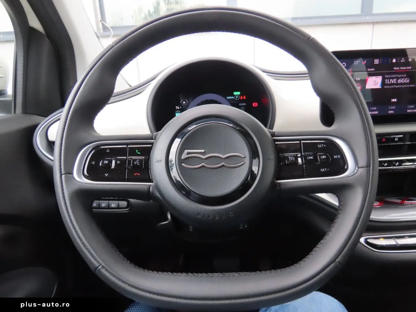 FIAT 500e 42 kWh Komfort-Paket Klimaauto. Carplay