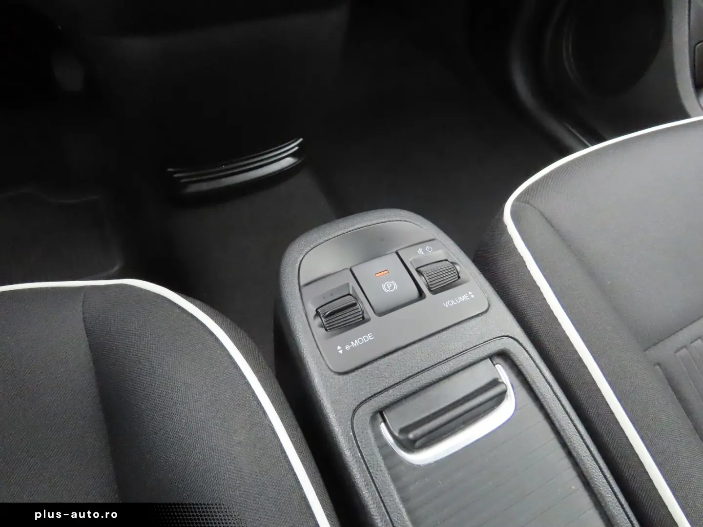 FIAT 500e 42 kWh Komfort-Paket Klimaauto. Carplay