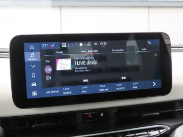 FIAT 500e 42 kWh Komfort-Paket Klimaauto. Carplay