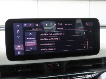 FIAT 500e 42 kWh Komfort-Paket Klimaauto. Carplay