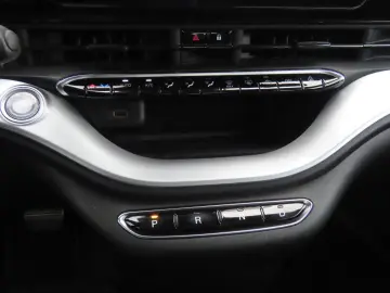 FIAT 500e Icon 42 kWh Klimaauto. CarPlay Touchscreen