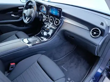MERCEDES-BENZ GLC 200 d 4Matic Navi Rückfahrkamera LED