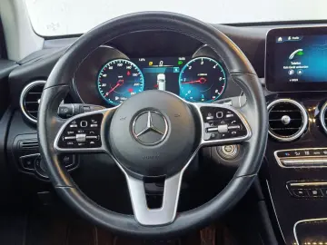 MERCEDES-BENZ GLC 200 d 4Matic Navi Rückfahrkamera LED