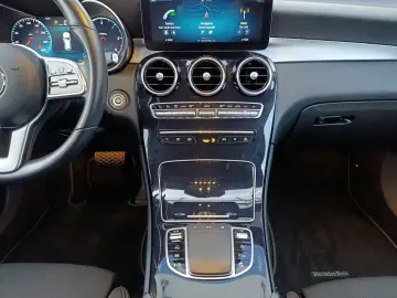 MERCEDES-BENZ GLC 200 d 4Matic Navi Rückfahrkamera LED