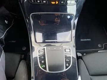 MERCEDES-BENZ GLC 200 d 4Matic Navi Rückfahrkamera LED