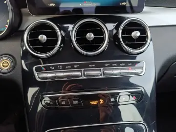 MERCEDES-BENZ GLC 200 d 4Matic Navi Rückfahrkamera LED