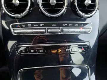 MERCEDES-BENZ GLC 200 d 4Matic Navi Rückfahrkamera LED