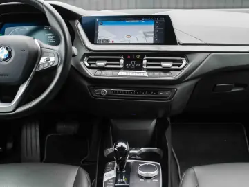 BMW Seria 2 218d Aut.