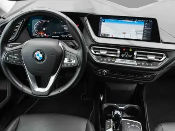 BMW Seria 2 218d Aut.