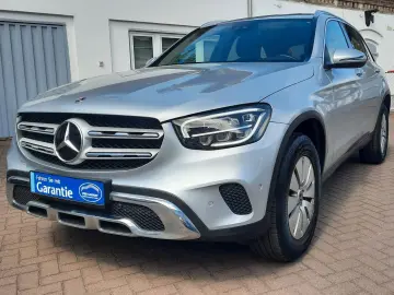 MERCEDES-BENZ GLC 220 d 4Matic  Distronic Spur Kamera 1Hand