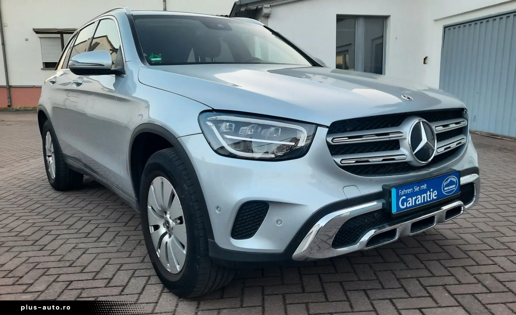 MERCEDES-BENZ GLC 220 d 4Matic  Distronic Spur Kamera 1Hand