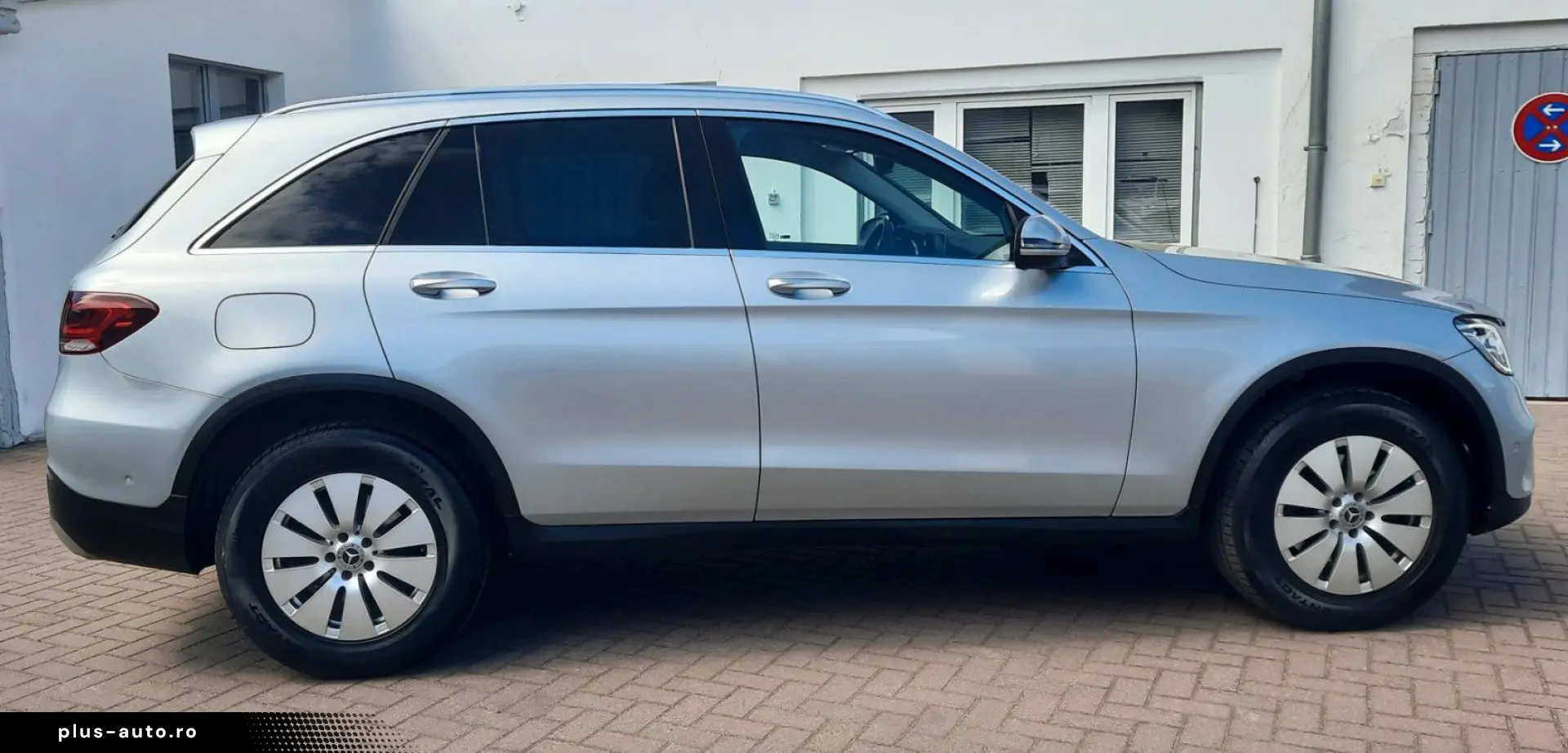 MERCEDES-BENZ GLC 220 d 4Matic  Distronic Spur Kamera 1Hand