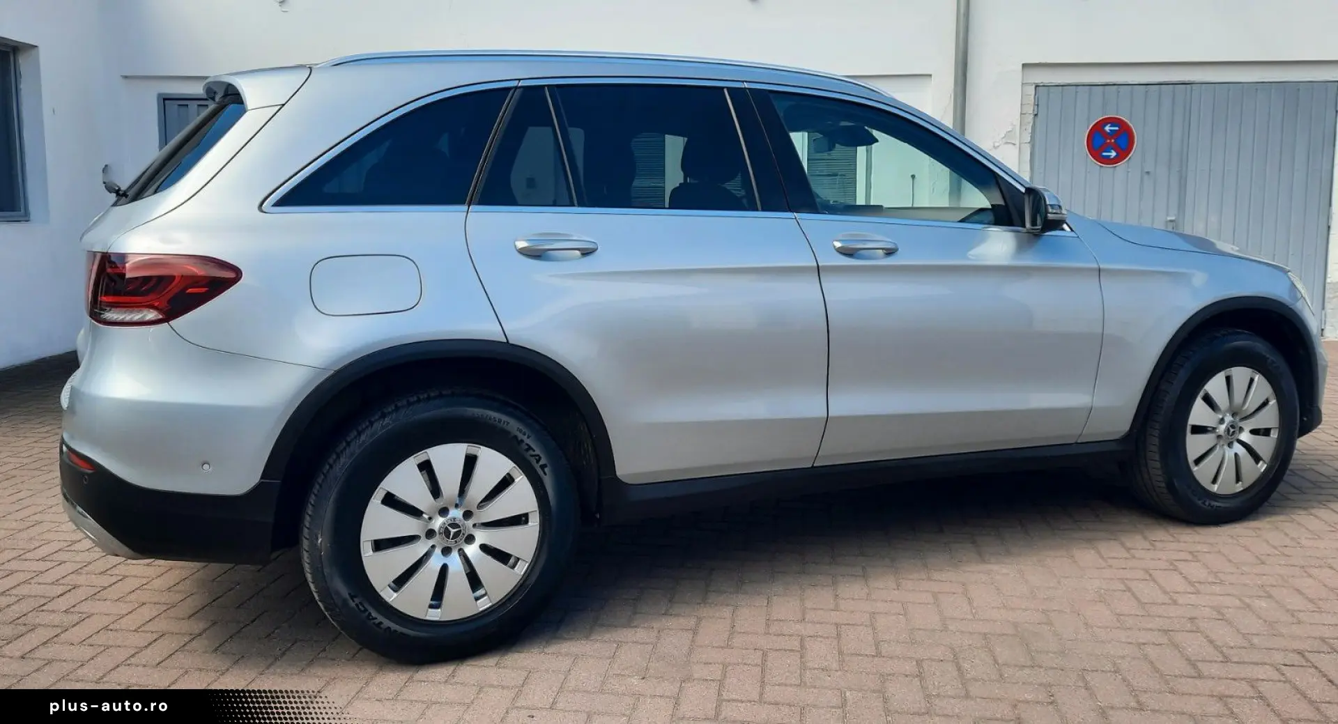 MERCEDES-BENZ GLC 220 d 4Matic  Distronic Spur Kamera 1Hand