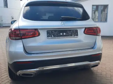 MERCEDES-BENZ GLC 220 d 4Matic  Distronic Spur Kamera 1Hand
