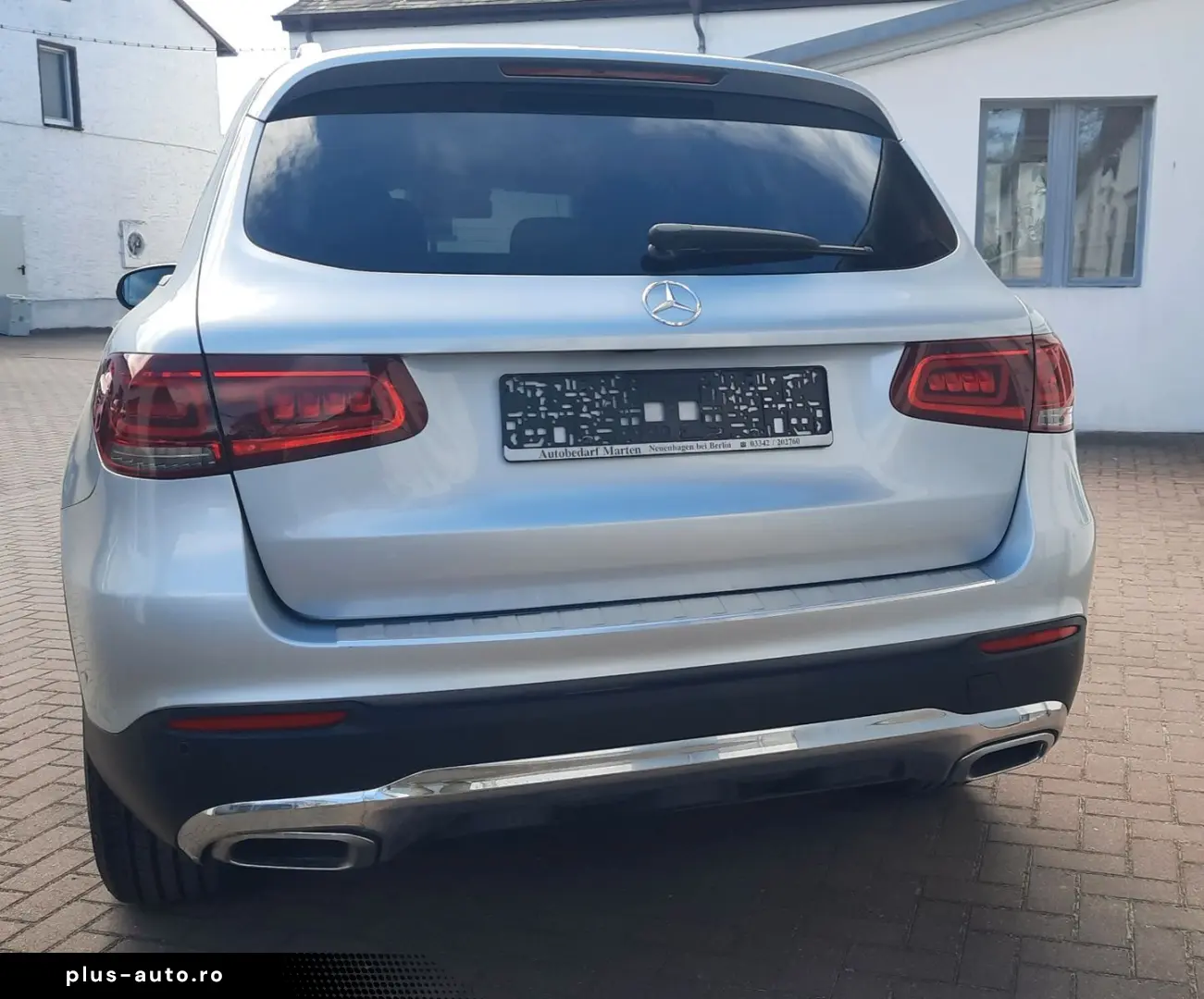 MERCEDES-BENZ GLC 220 d 4Matic  Distronic Spur Kamera 1Hand