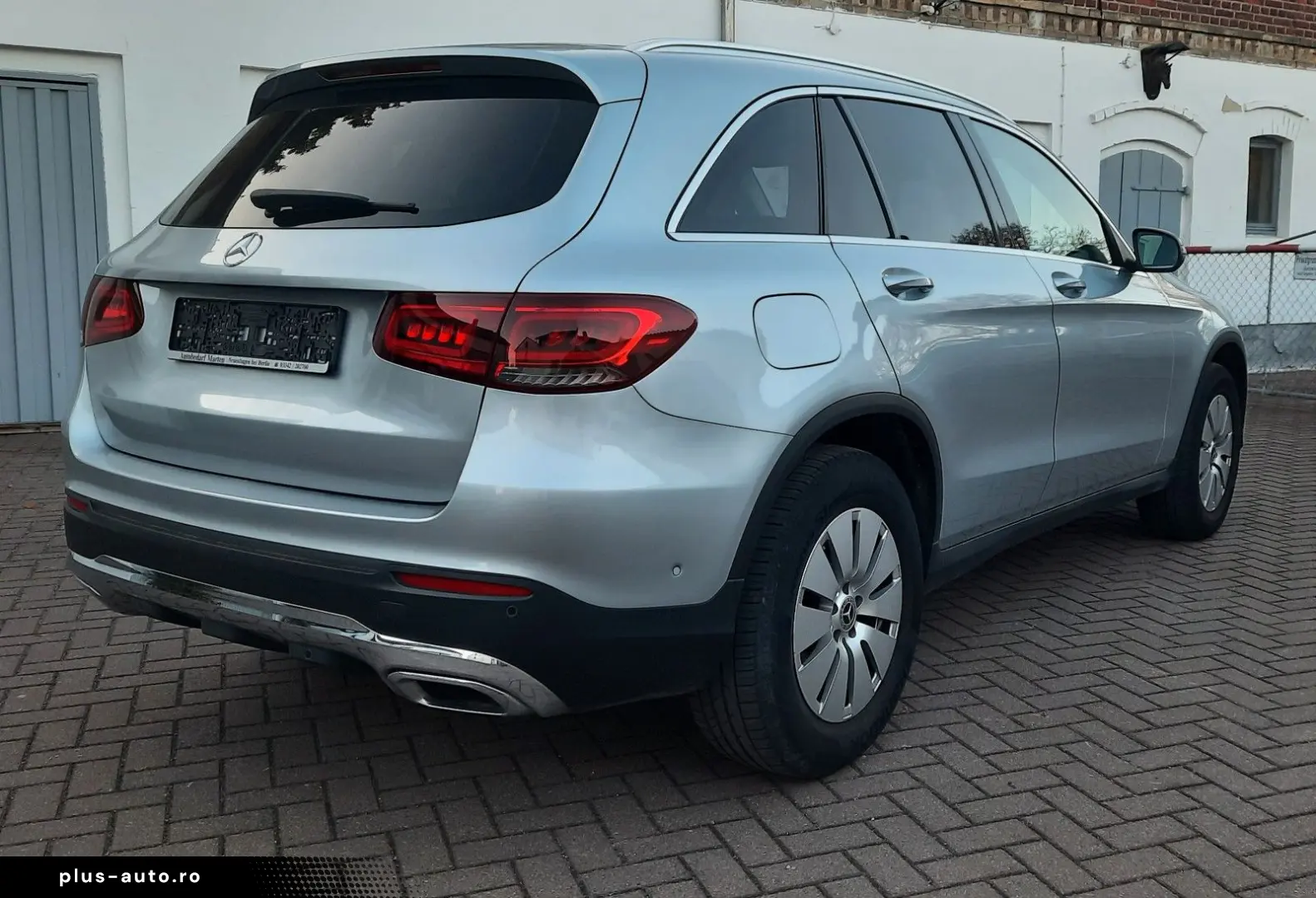 MERCEDES-BENZ GLC 220 d 4Matic  Distronic Spur Kamera 1Hand