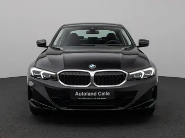 BMW 330d xD Lim. Kamera DAB Leder Alarm Sport 18Zoll