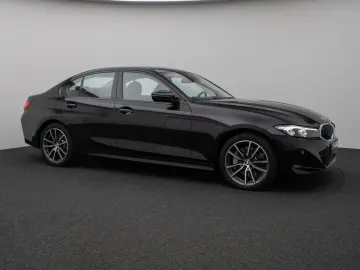 BMW 330d xD Lim. Kamera DAB Leder Alarm Sport 18Zoll