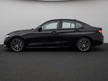 BMW 330d xD Lim. Kamera DAB Leder Alarm Sport 18Zoll