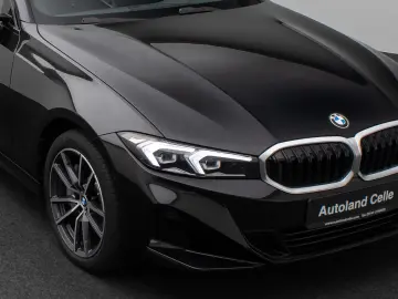BMW 330d xD Lim. Kamera DAB Leder Alarm Sport 18Zoll