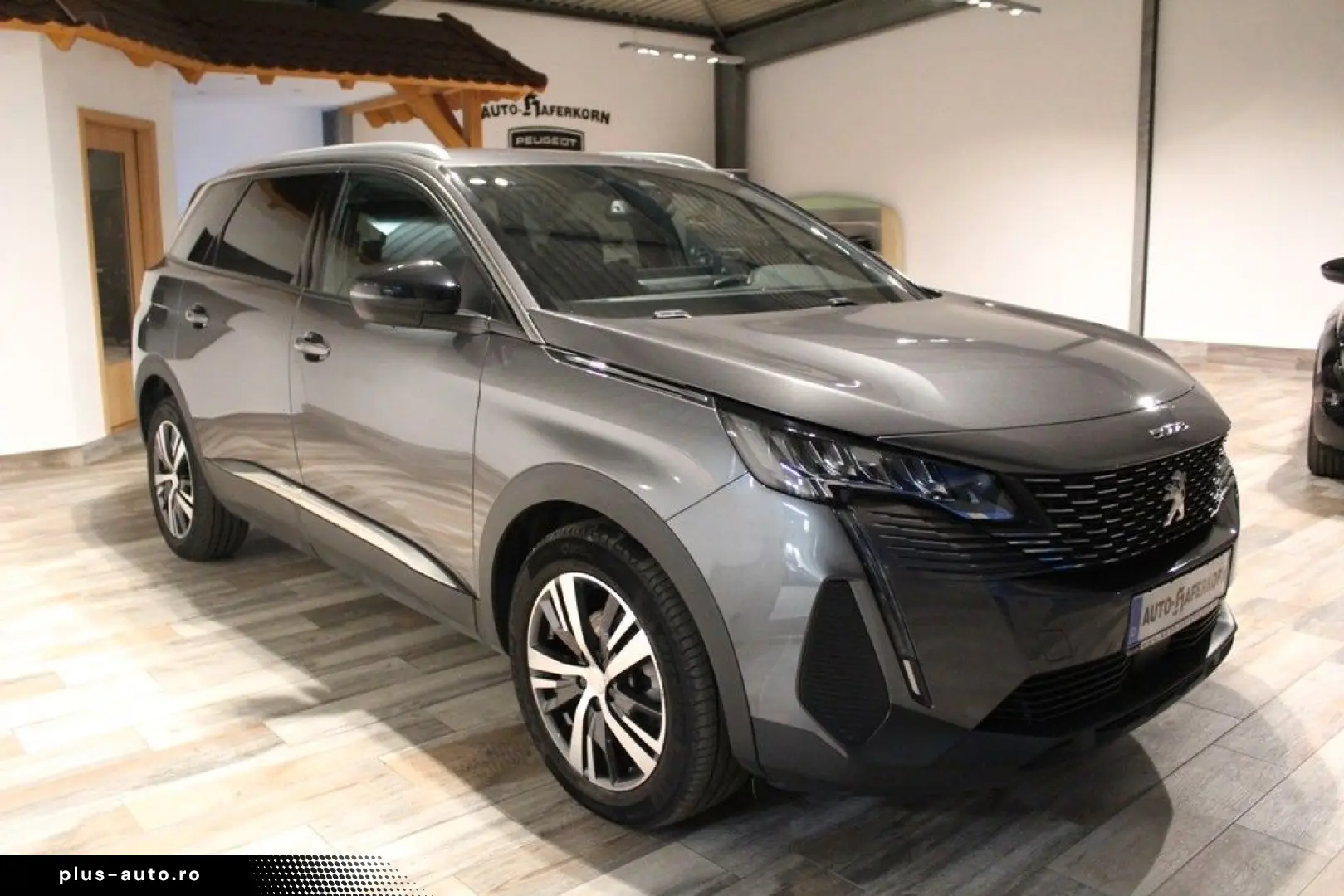 PEUGEOT 5008 1.5 BlueHdi 130 Allure Pack 7SITZE LED NAV