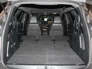 PEUGEOT 5008 1.5 BlueHdi 130 Allure Pack 7SITZE LED NAV