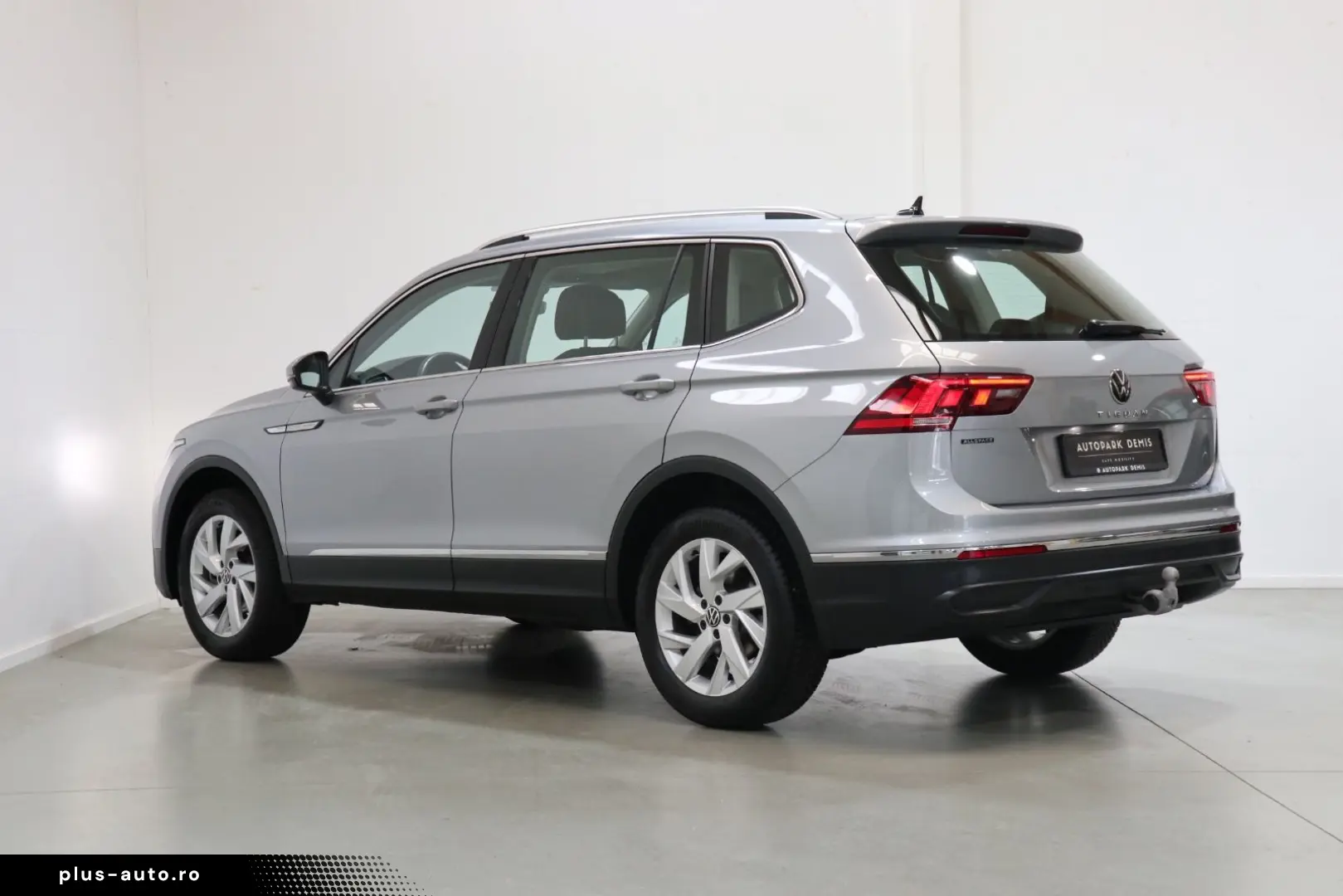 VW Tiguan Alspace Life 1.5 7 SITZER ACC LED SHZ AHK