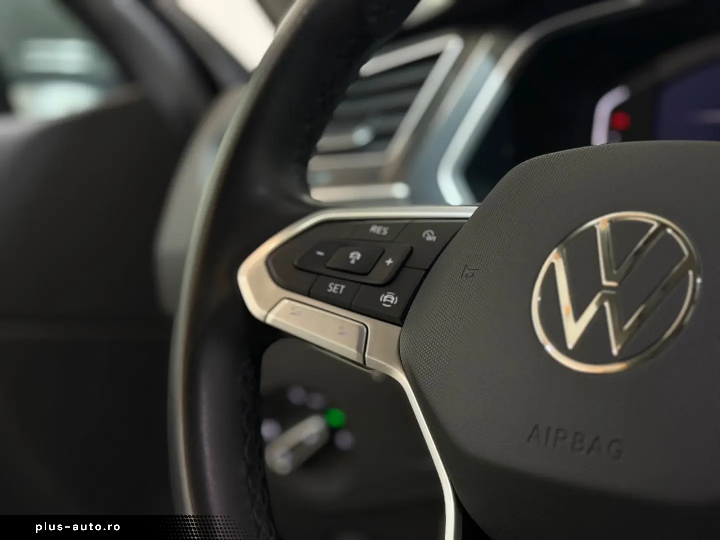 VW Tiguan Alspace Life 1.5 7 SITZER ACC LED SHZ AHK