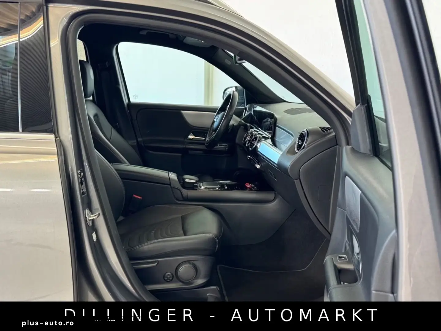 MERCEDES-BENZ GLB 180d 8G-DCT  2.0 Motor  Nav LED MBUX Tem