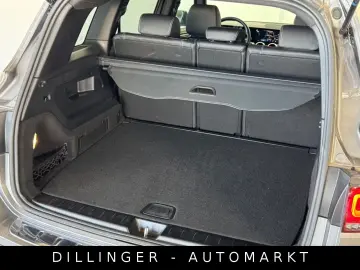 MERCEDES-BENZ GLB 180d 8G-DCT  2.0 Motor  Nav LED MBUX Tem
